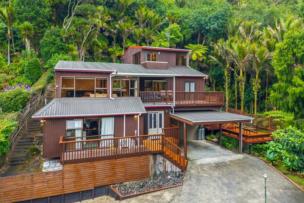 Photos of 54 Wood Bay Road