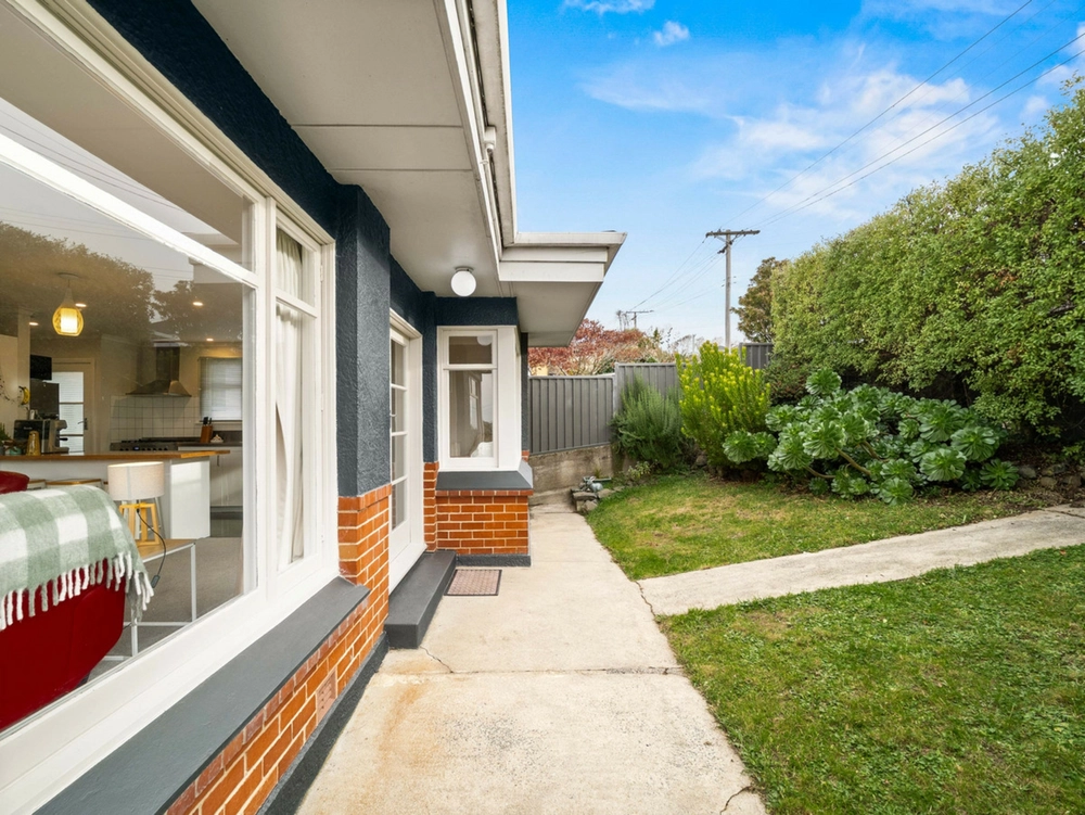 Photos of 141 Easther Crescent