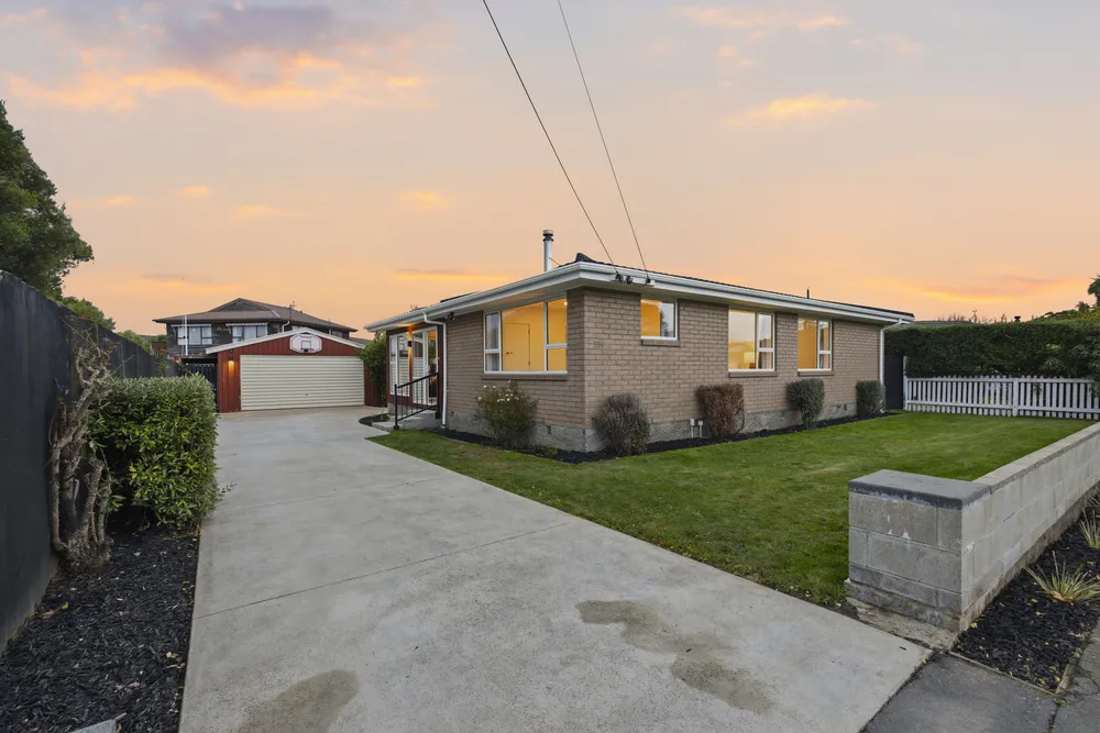 Photos of 274 Lake Terrace Road