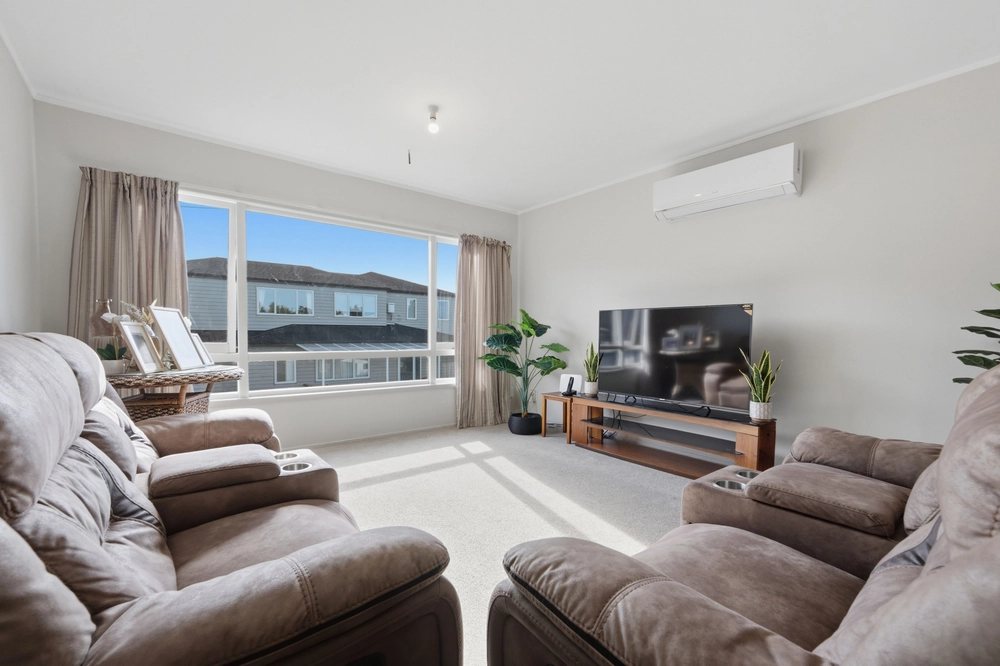 Photos of 148 Astley Avenue