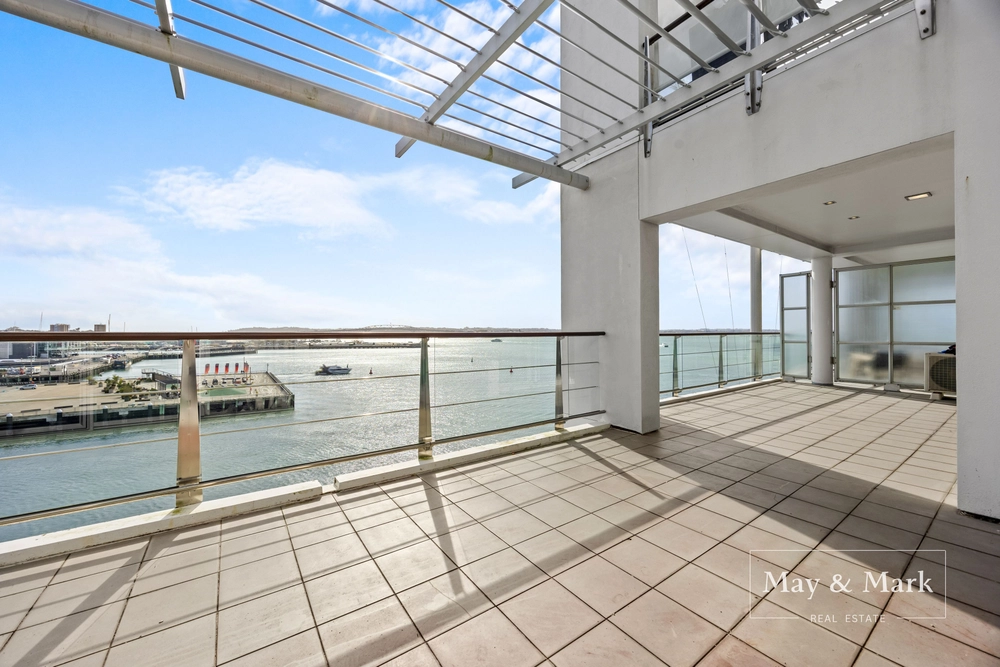 Photos of 145 Quay Street