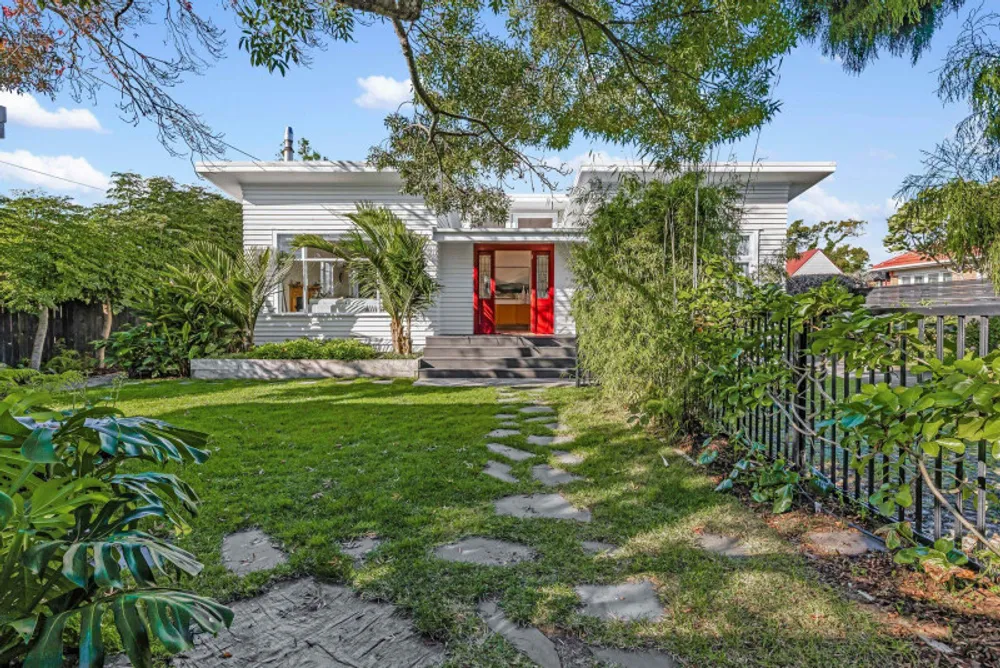 Photos of 10 Arran Street