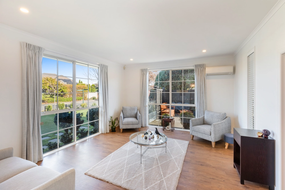 Photos of 2 Applefield Court