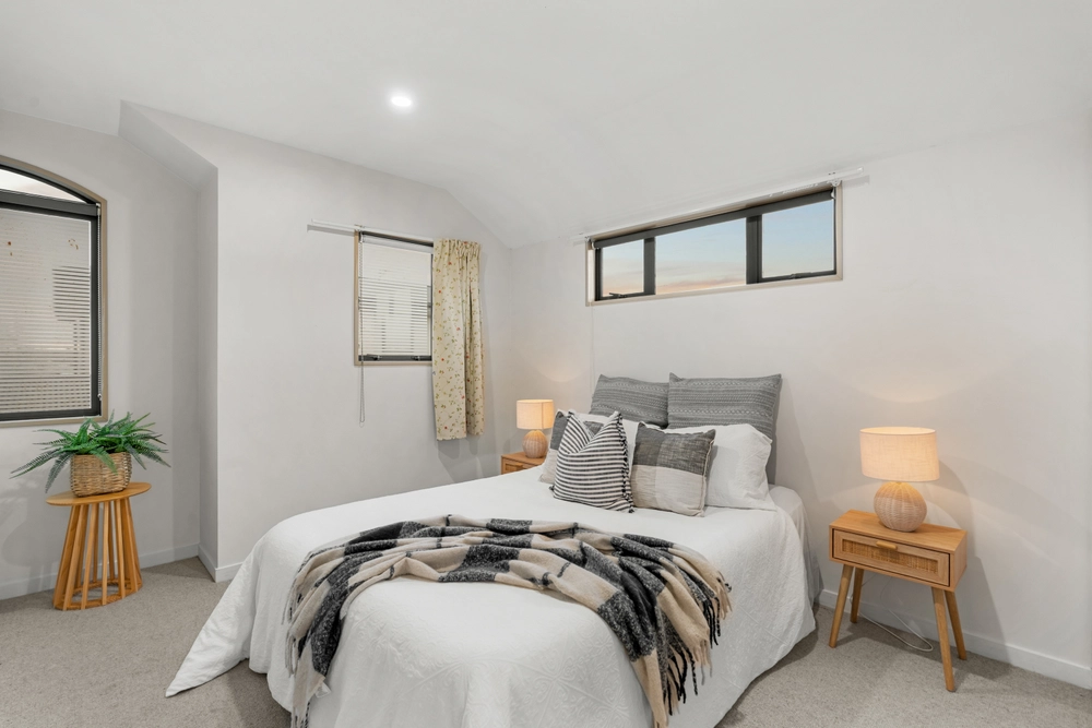 Photos of 70 Wharenui Road