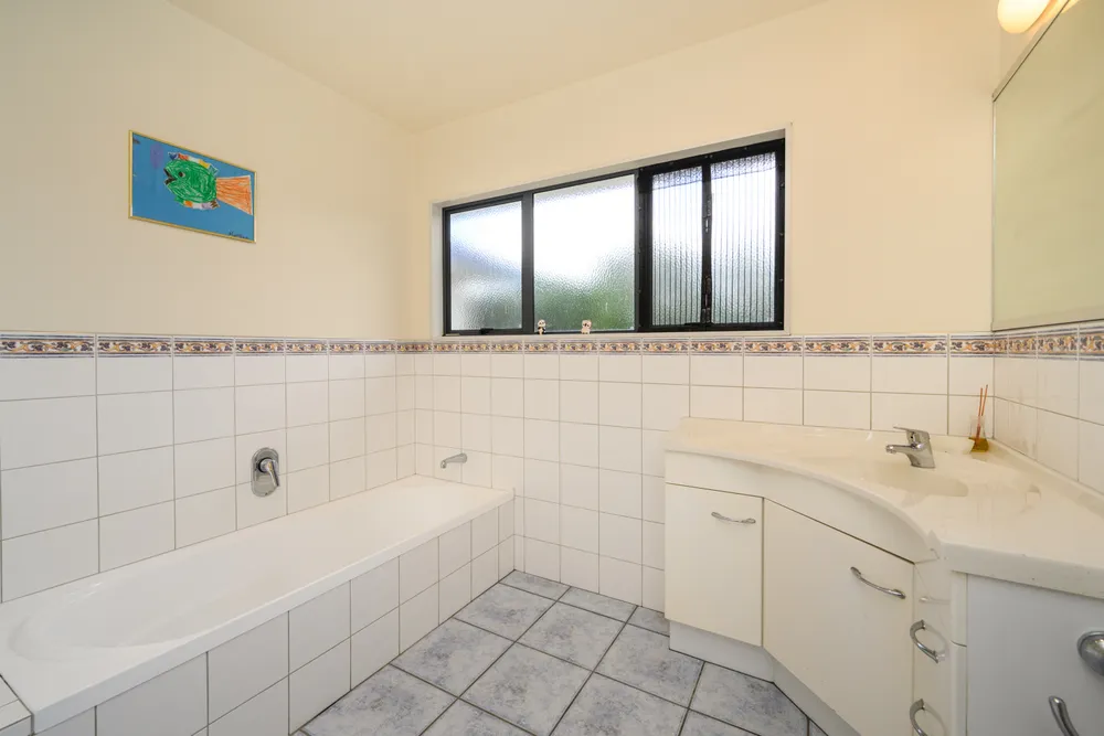 Photos of 19 Nihotetea Lane