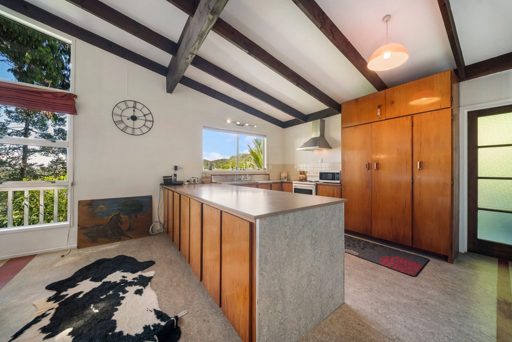 Photos of 136 Opanuku Road