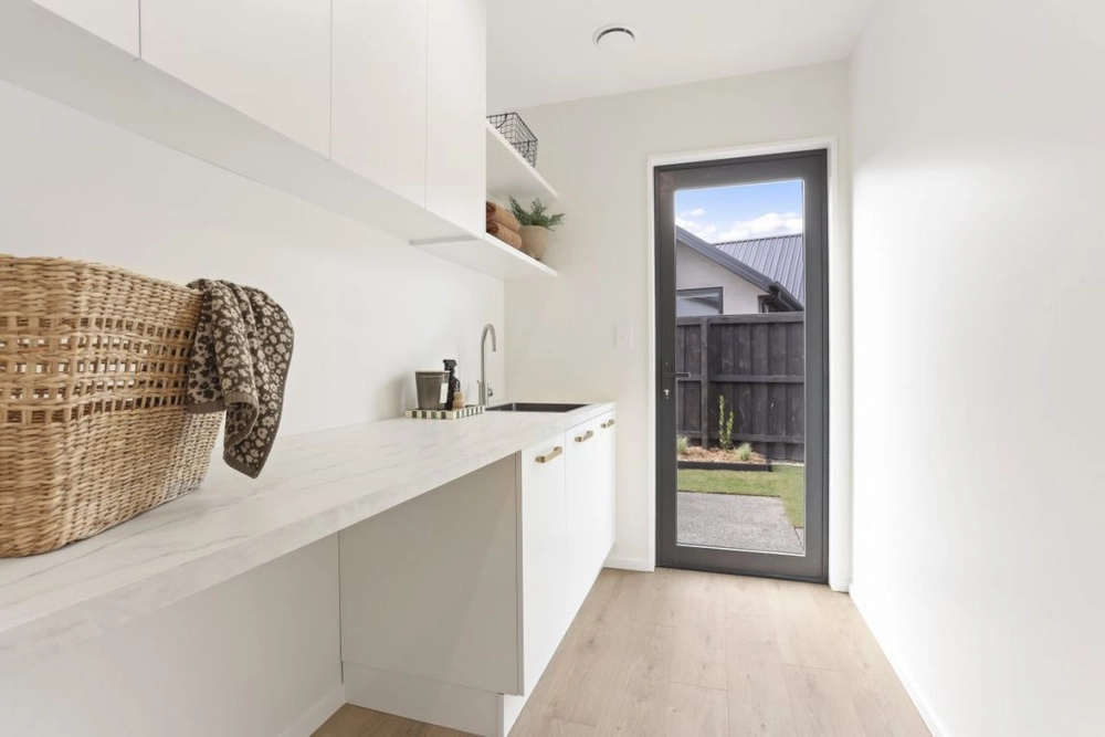 Photos of 2 Cathie Street