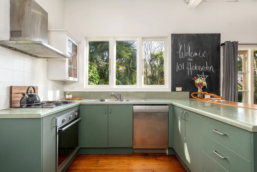 Photos of 101 Heberden Avenue