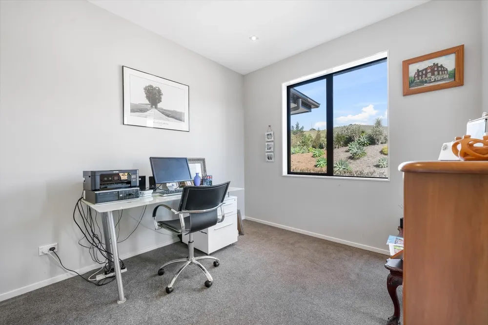 Photos of 246 Blackbridge Road