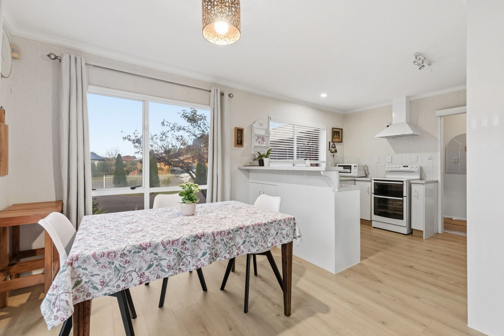 Photos of 10 Russley Drive