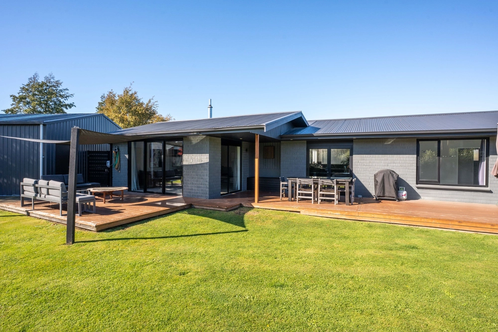 Photos of 586 Trents Road