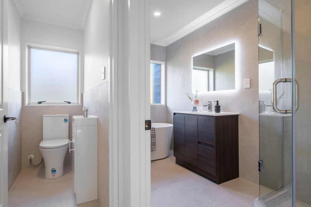 Photos of 11 Vanderbilt Parade