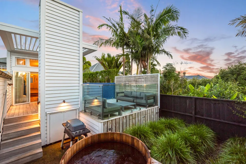 Photos of 17 Pompallier Terrace