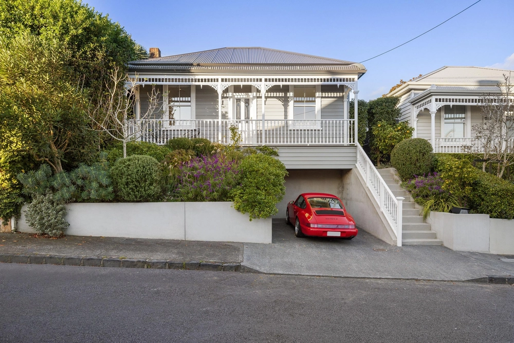 Photos of 48 John Street