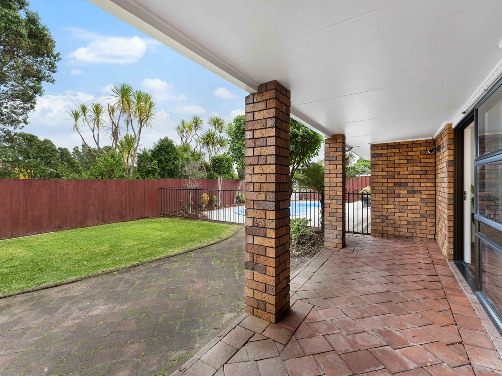 Photos of 16 Westholm Way