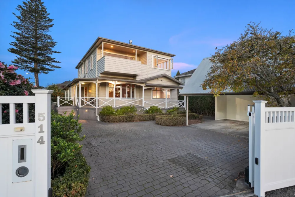 Photos of 514 Riddell Road