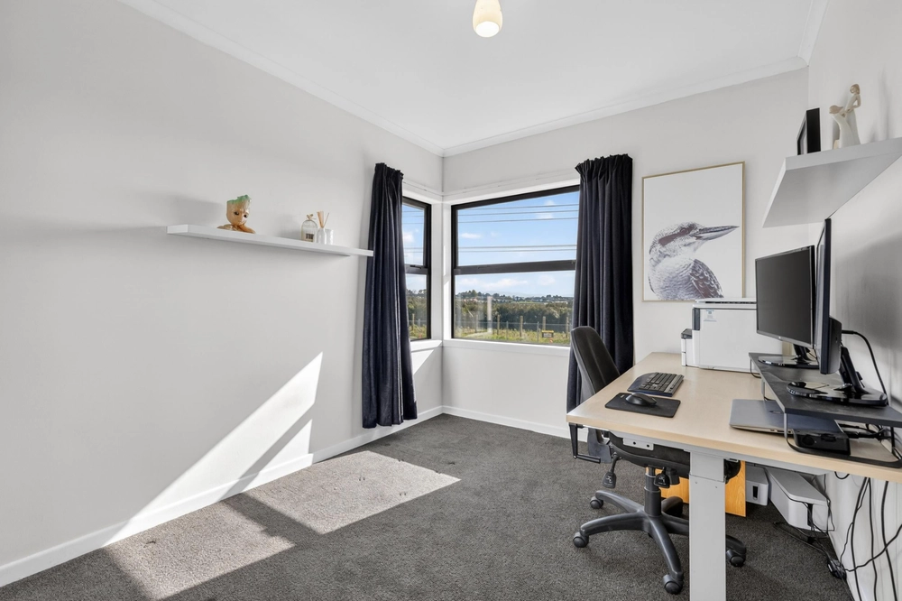 Photos of 121 Baverstock Road