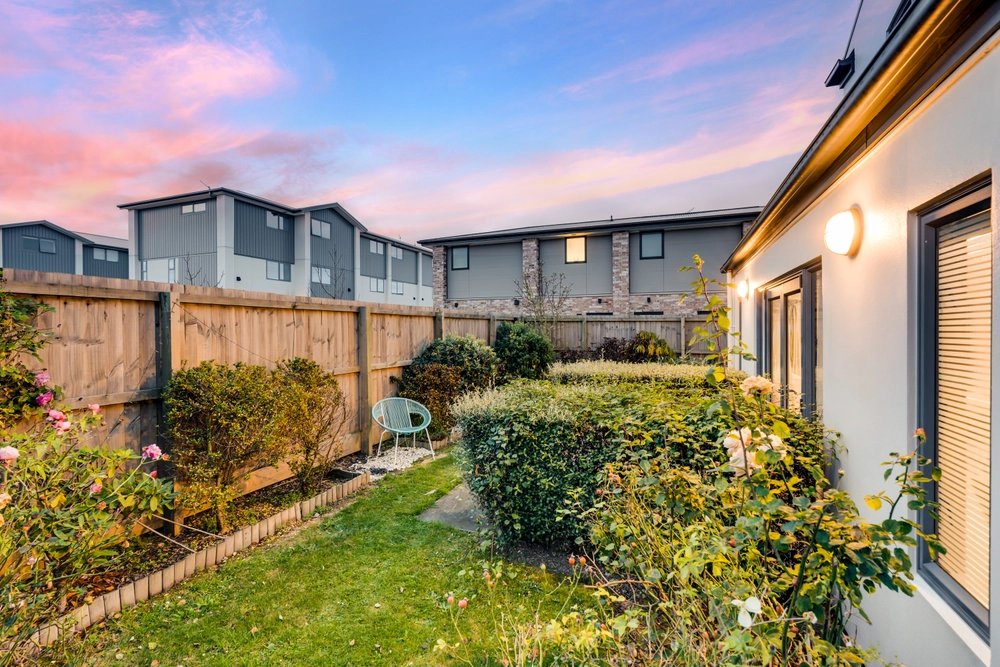 Photos of 70 Wharenui Road