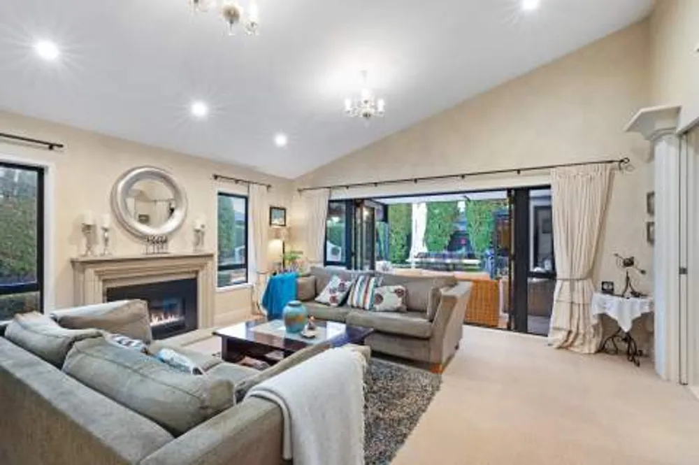 Photos of 1 Waimarama Close