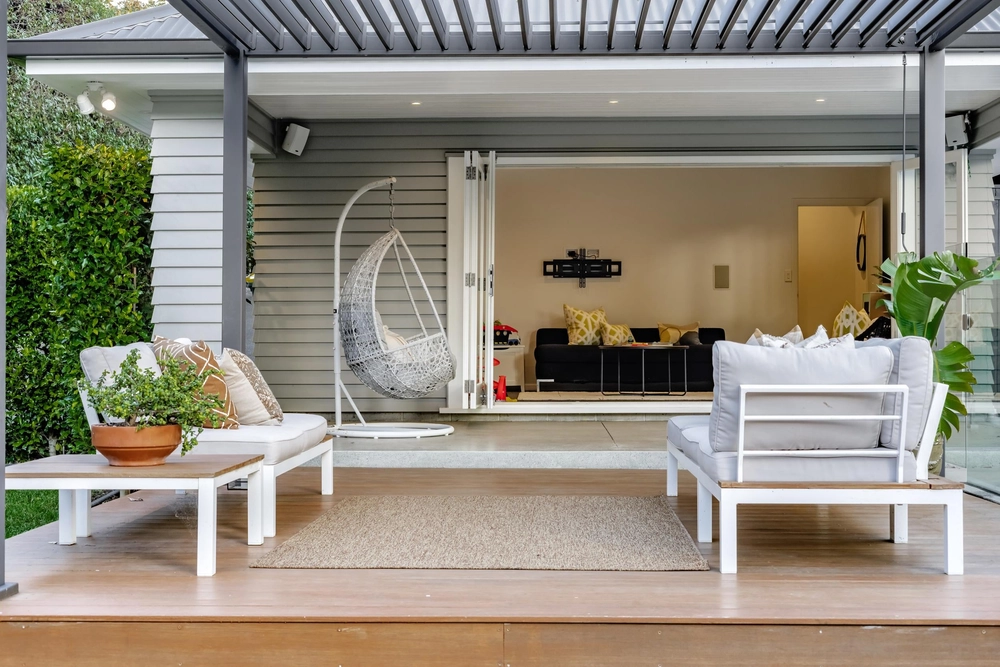 Photos of 12 Woodley Avenue