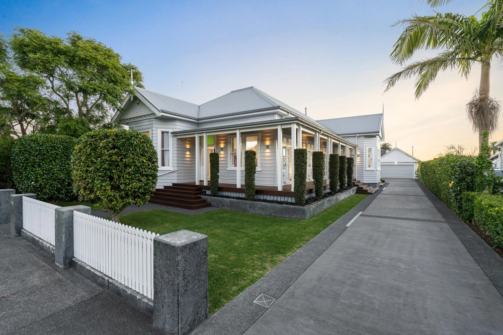Photos of 107 Rolleston Street