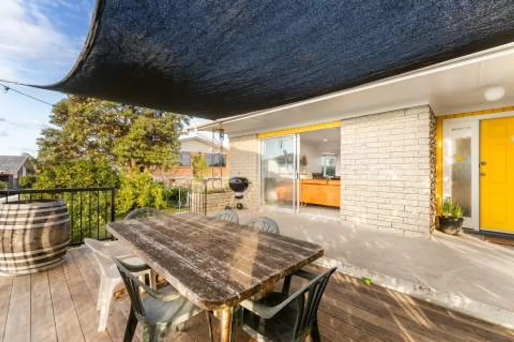 Photos of 32 Upland Street