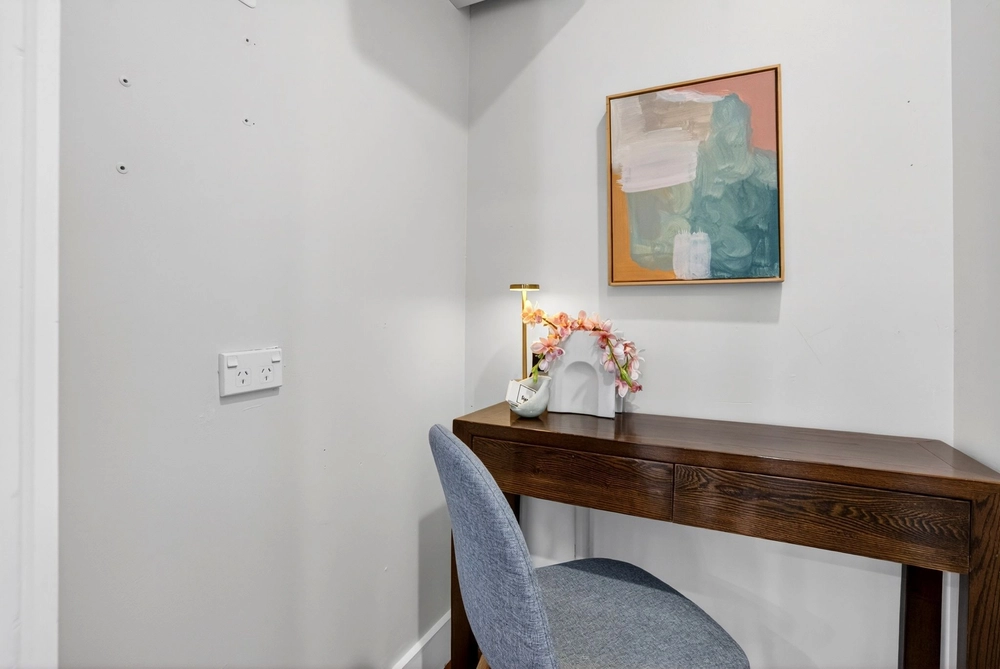 Photos of 9 Woodhouse Road