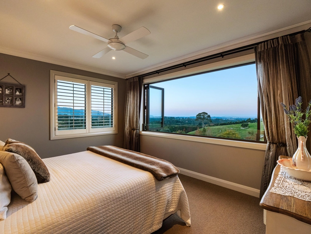 Photos of 265A Hot Springs Road