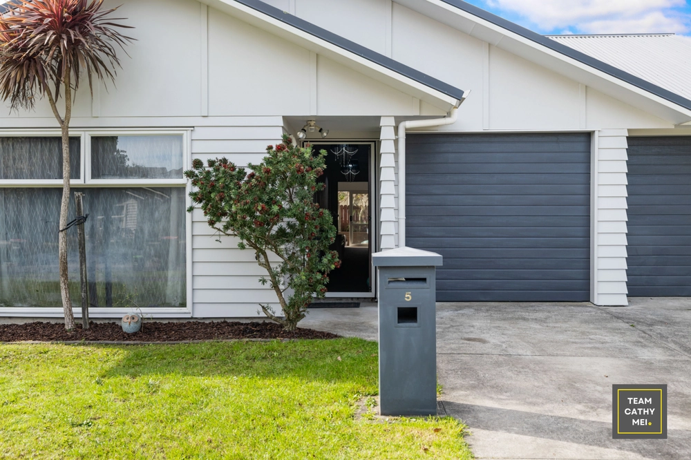 Photos of 5 Poaka Avenue