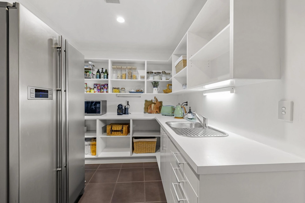 Photos of 46 Glen Ida Way