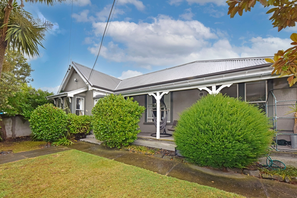 22 Dickens Street