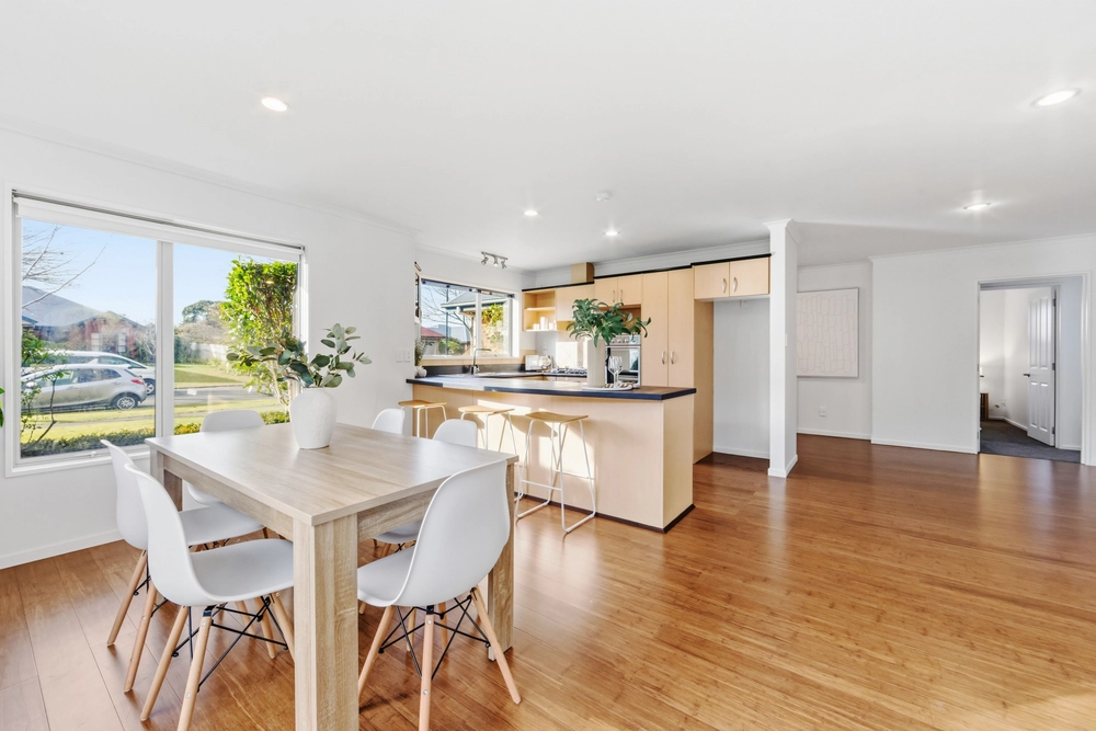 Photos of 45 Kinsella Crescent