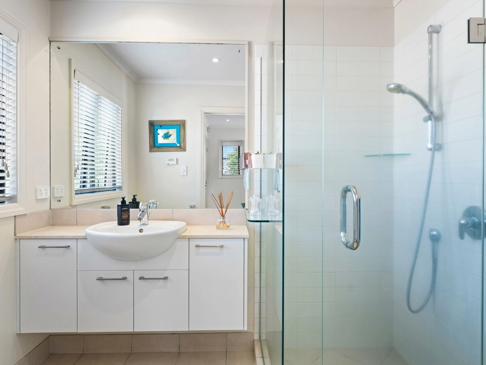 Photos of 25 Bridgefield Crescent