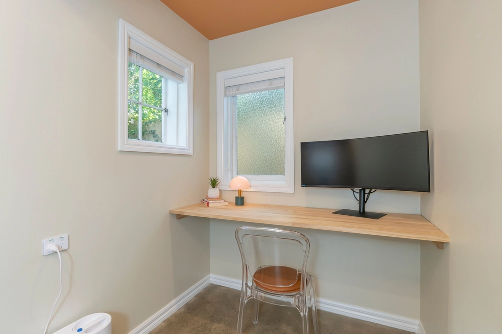 Photos of 18 Mostyn Street
