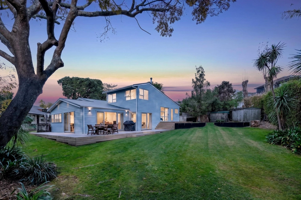Photos of 12 Camwell Close