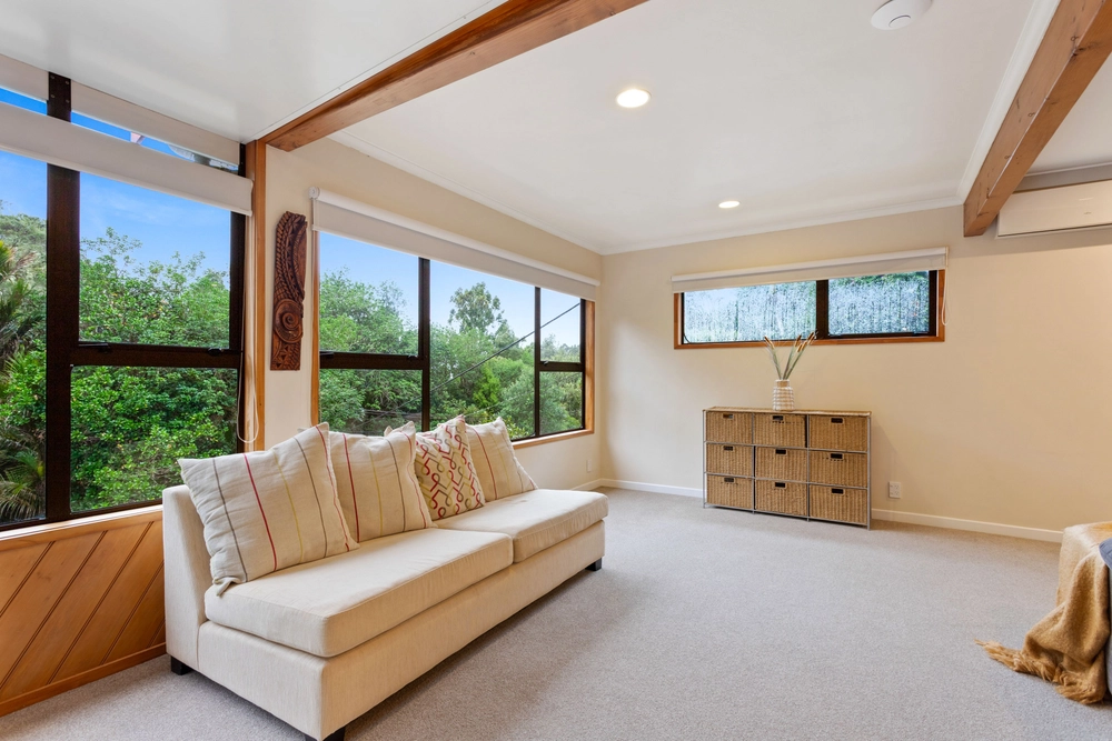 Photos of 54 Wood Bay Road
