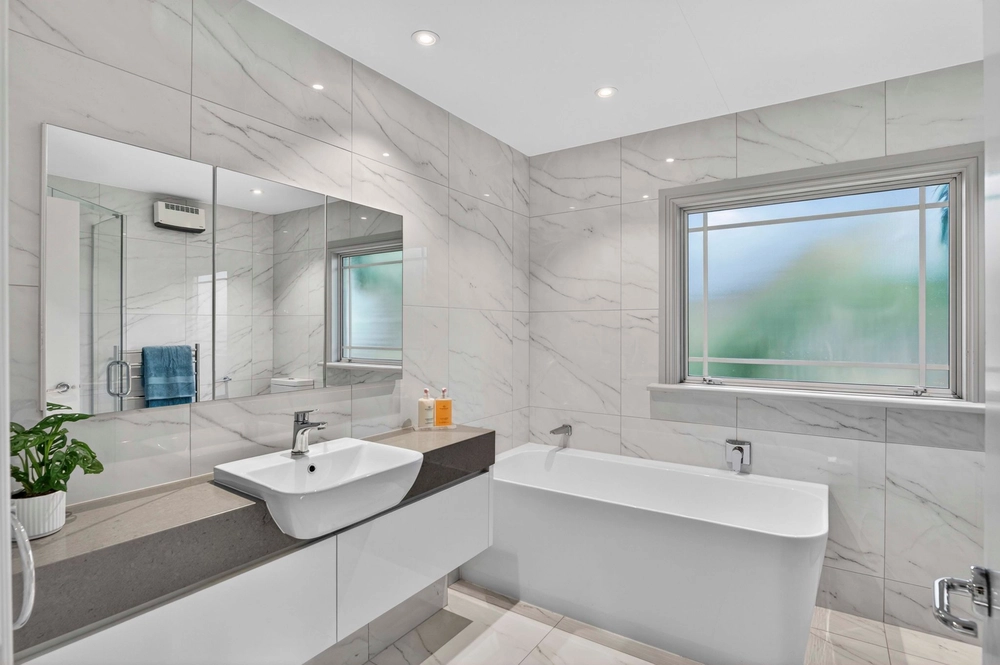 Photos of 15 Kenny Road