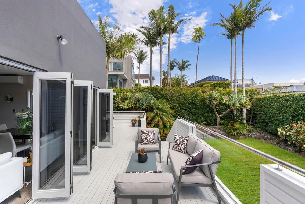 Photos of 8 Rawhitiroa Road