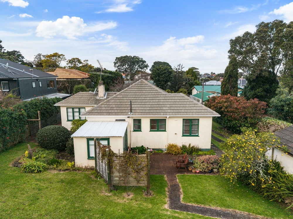 Photos of 48A Athens Road