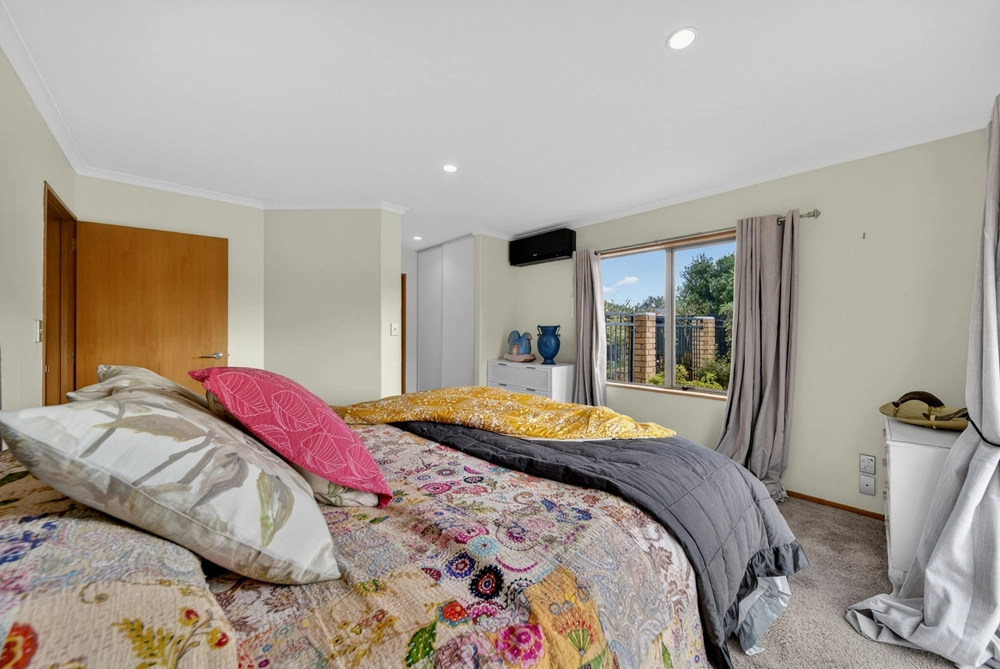 Photos of 76 Fairway Drive