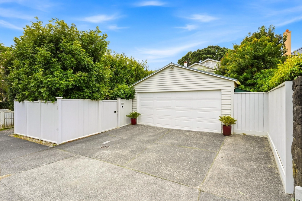 Photos of 175 Landscape Road