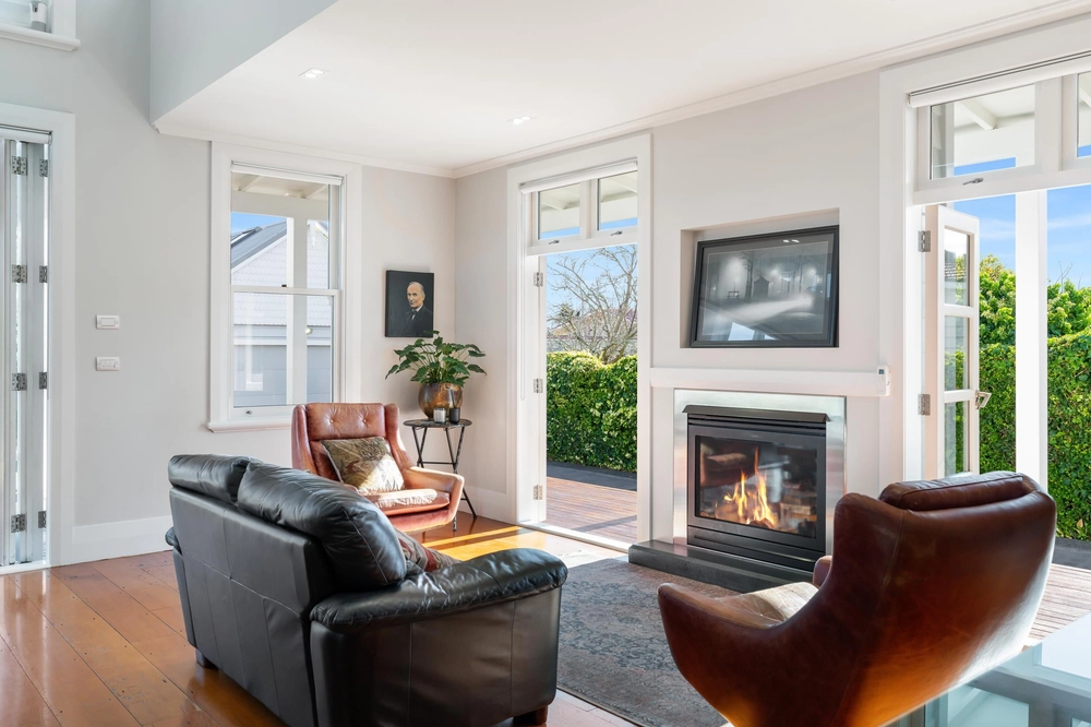 Photos of 107 Rolleston Street