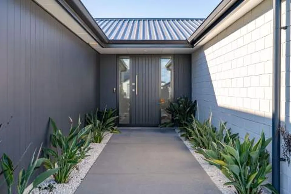 Photos of 47 Colpoma Close