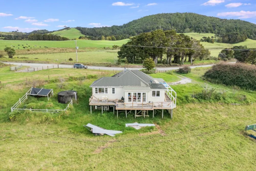 Photos of 444 Brown Road