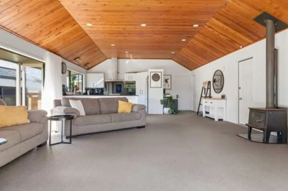 Photos of 32 Webb Place