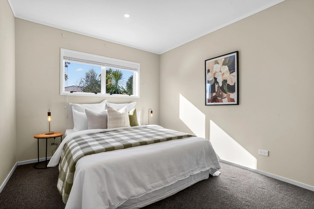 Photos of 9 Woodhouse Road