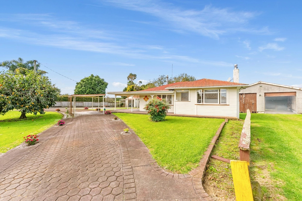 Photos of 94 Wilson Road South