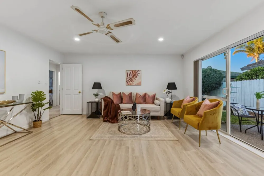 Photos of 84 Manuroa Road