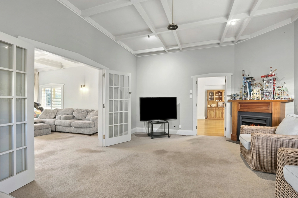 Photos of 410 River Road