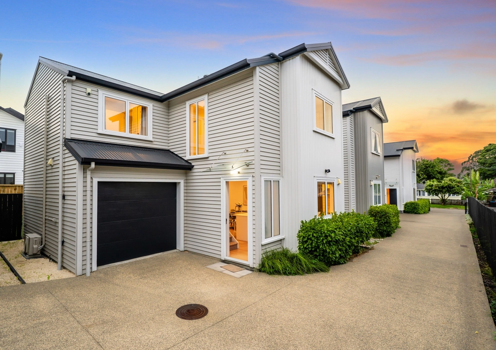 Photos of 17C Holland Avenue